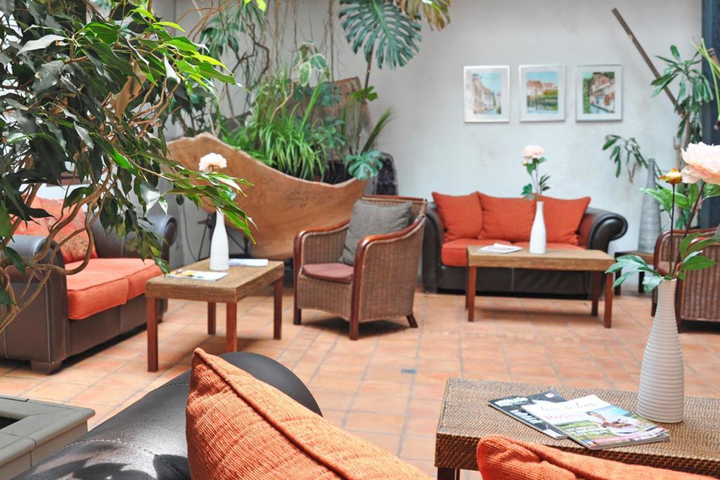 The Originals City, Hotel La Reine Jeanne, Orthez Buitenkant foto