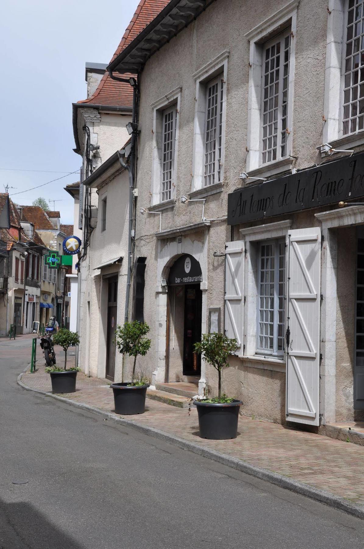 The Originals City, Hotel La Reine Jeanne, Orthez Buitenkant foto