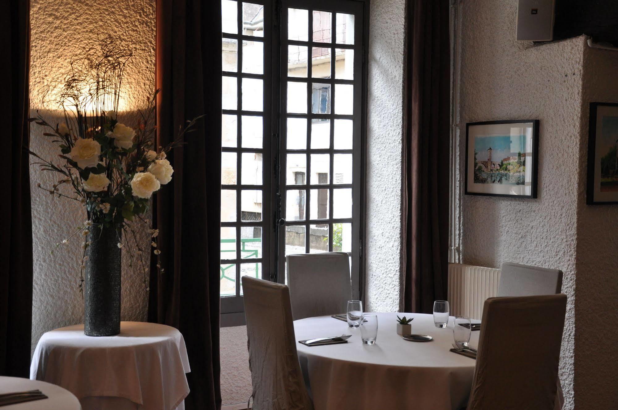 The Originals City, Hotel La Reine Jeanne, Orthez Buitenkant foto