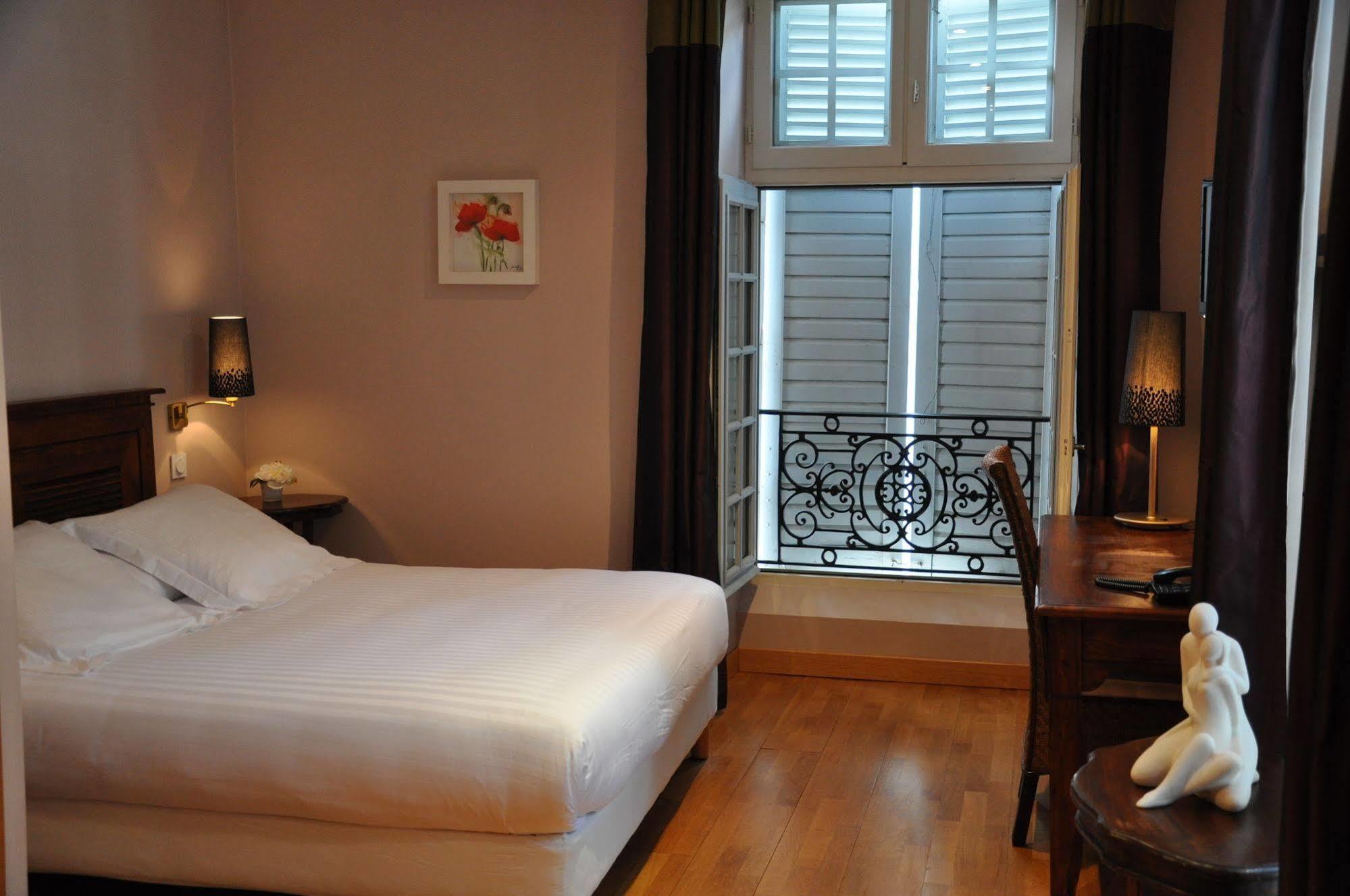 The Originals City, Hotel La Reine Jeanne, Orthez Buitenkant foto