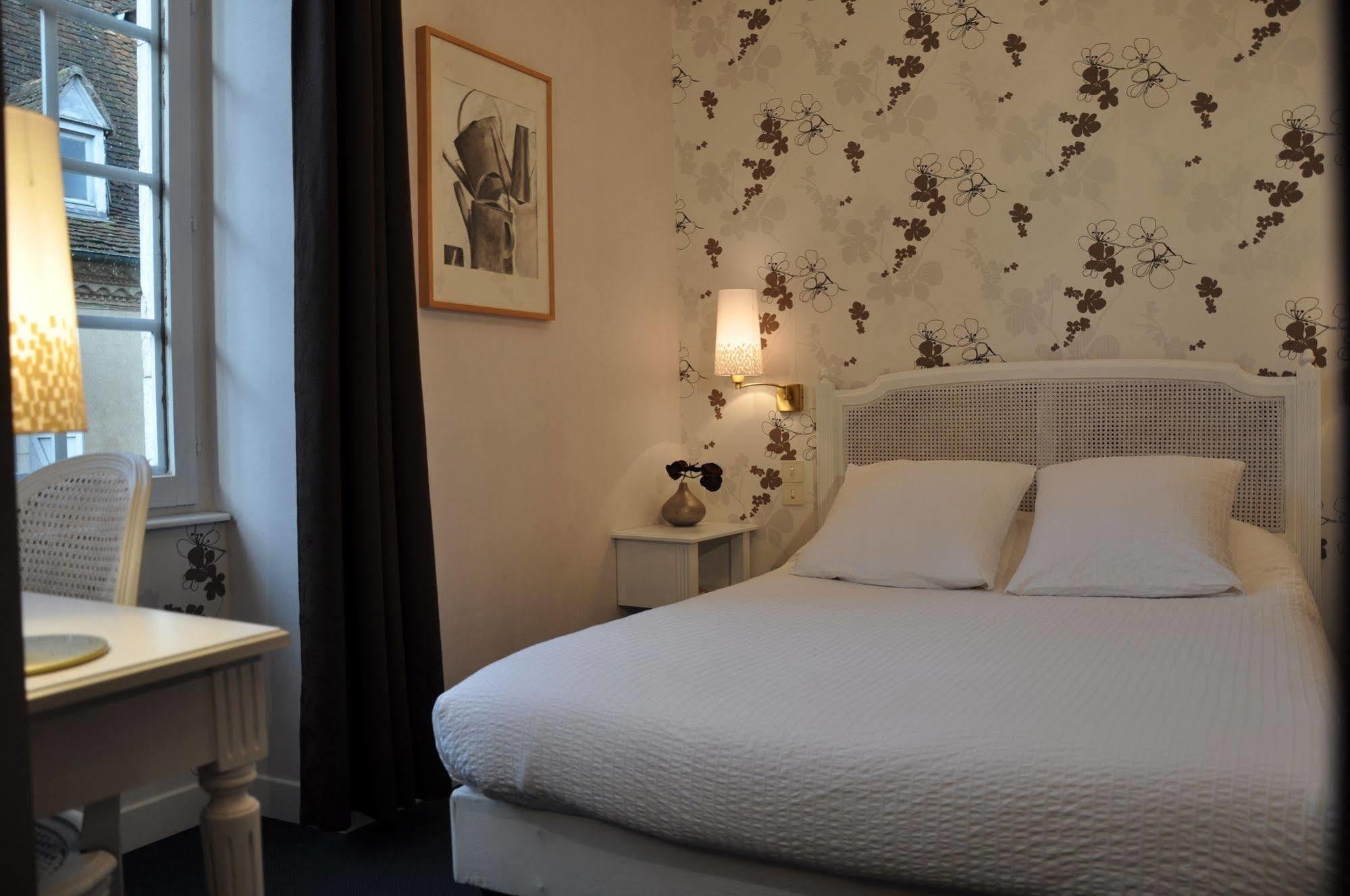 The Originals City, Hotel La Reine Jeanne, Orthez Buitenkant foto